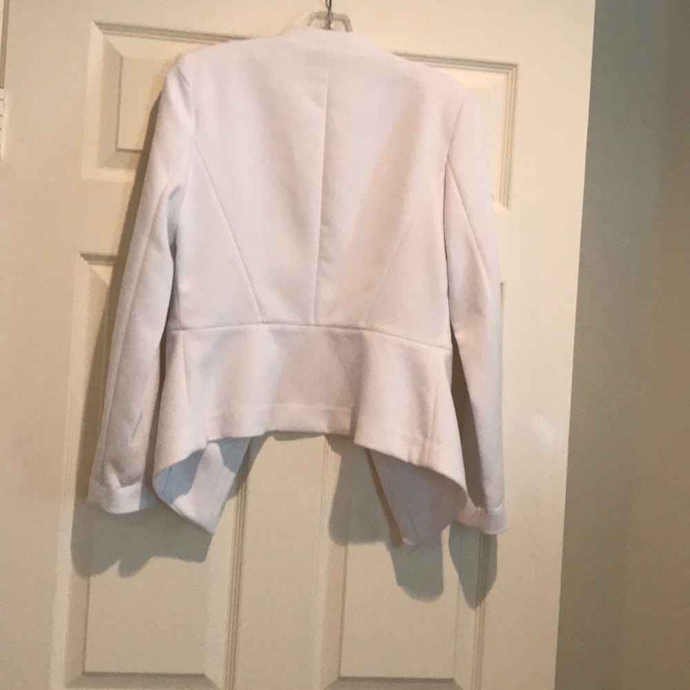 Blazer - Picture 4 of 6